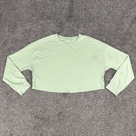 Lululemon Hold Tight Cropped Top T-Shirt Long Sleeve Light Green Women No Sz Tag - Picture 1 of 9